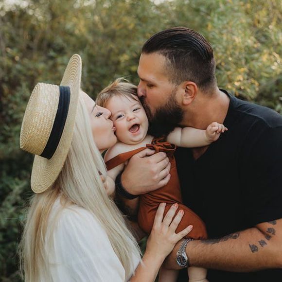 Meet your Posher, Tia - Picture 1 of 1